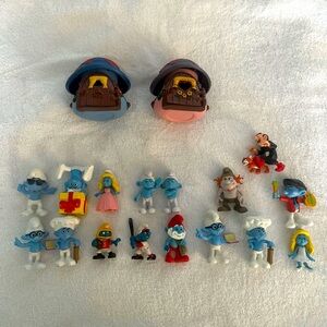 Smurf village w 2 vintage mushroom houses and a mix of 1980s and 2010s figures
